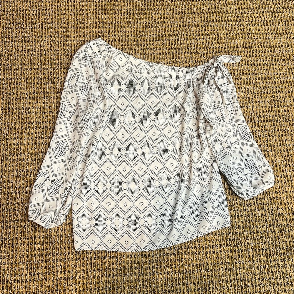 Banana Republic Small Diamond Blouse